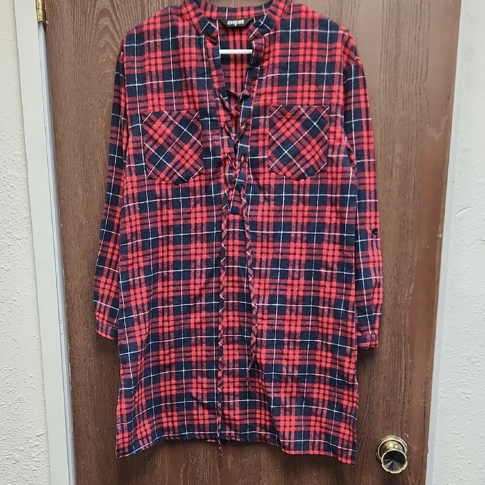 🚨2/$25 or 5/$50🚨Checkered Red and Black Tunic Top